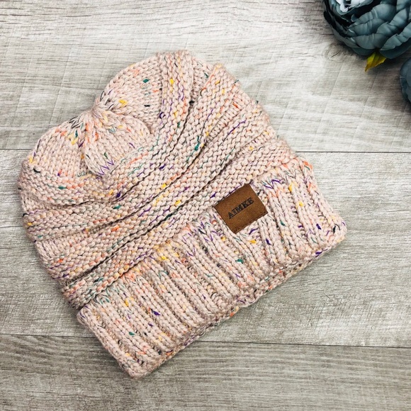Aimke Accessories - BRAND NEW BEANIE!